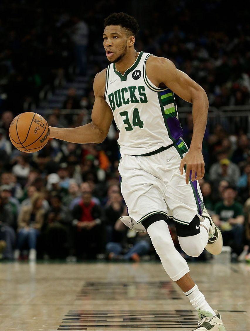 YABO-关于浓眉哥连续十二场比赛得分超过惊险取胜，篮网挑战极限！的信息