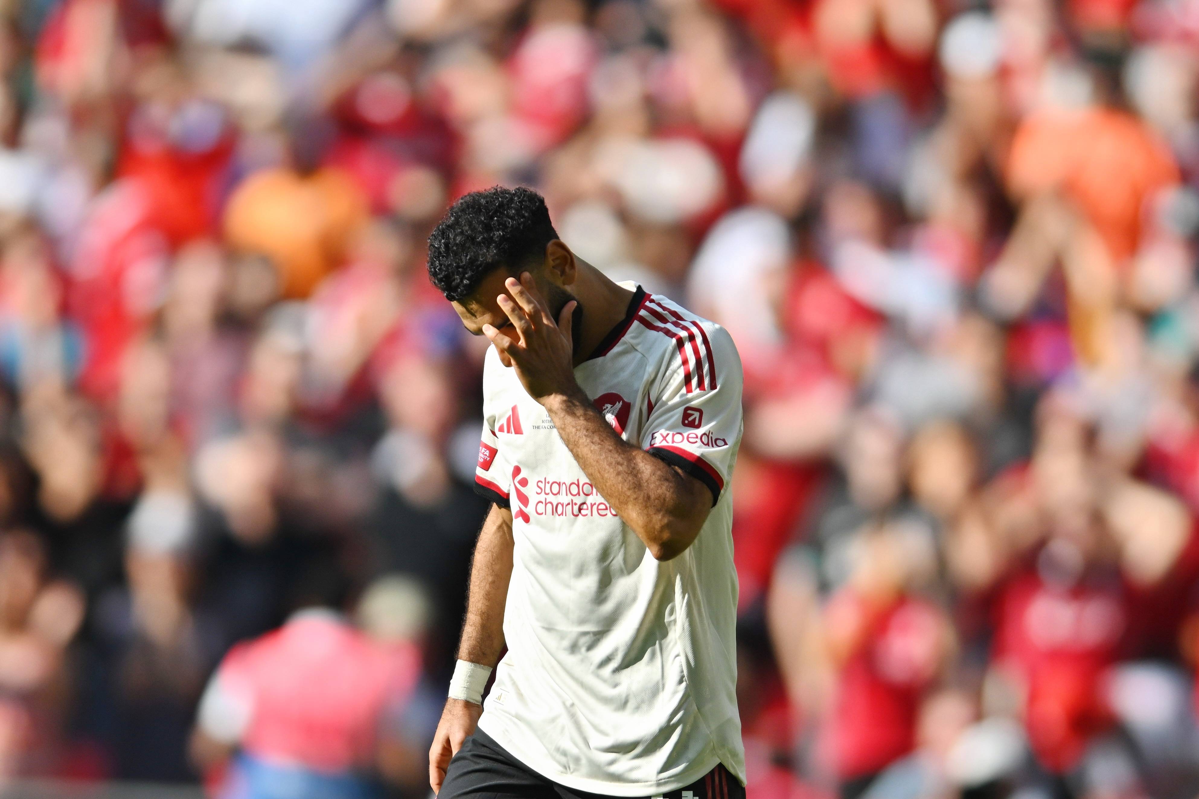 亚博-萨拉赫迎来五赛季高光表现，勇士球迷沸腾！的简单介绍